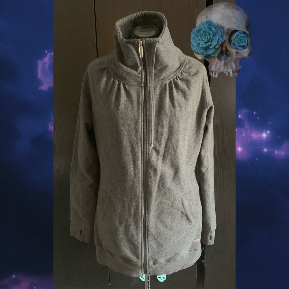 Grey One Tooth Zip Up Sweater